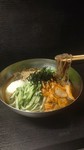 韓国どんぐり麺の本格冷麺です。
