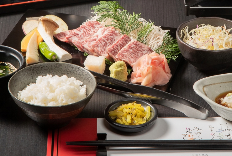 bữa trưa bít tết Bít tết Wagyu Diềm thăn bò cấp (Kalbi, xa lát, súp, cơm trắng, Dưa chua)