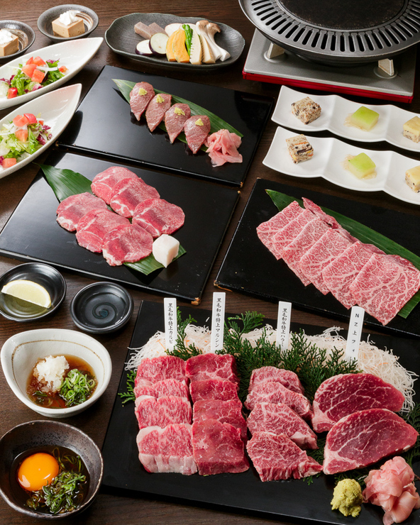 คอร์สเนื้อย่างยากินิกุเนื้อไม่ติดมันที่คัดสรรพิเศษ มิยาโกะ