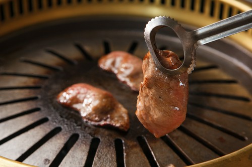 お客さんに喜んでもらうことを大切に、いい肉を厳選しています
