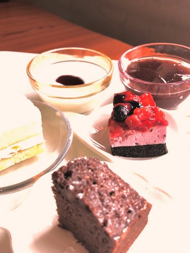 デザートのビュッフェも楽しい