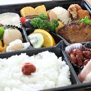 洋食屋が作るいろいろ入った盛り合わせお弁当はいかがでしょうか？
現時点でリピート率がかなり高いお弁当1500円/2000円/2500円がございます。
時にはご自宅で豪華なお弁当をお楽しみください。
