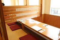 こちらの掘りごたつ和室のお席は3/15をもちまして
ご案内を中止させていただいております。
以後すべてレストラン席へのご案内となります。ご了承ください。