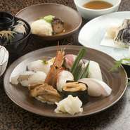 小鉢・にぎりずし・吸い物・蒸し物・揚げ物