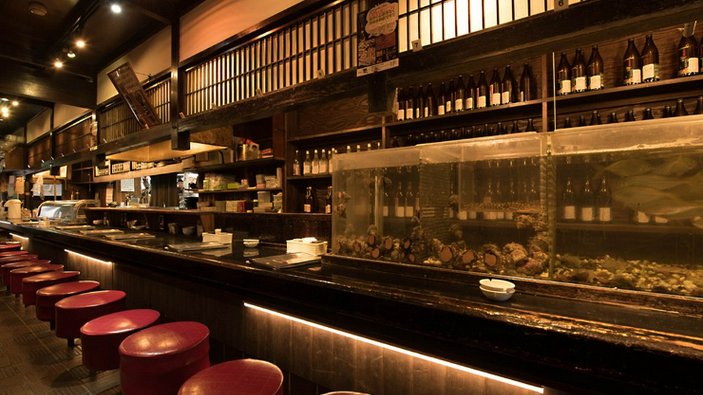 オープンキッチンで調理が見えるカウンター