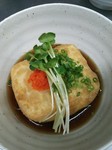 あつあつの豆腐に自家製だしでどうぞ！