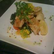 その日オススメのお魚を調理しております。