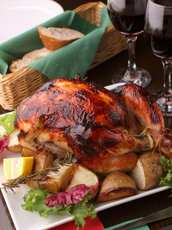 仲間が集まれば、こんなメニューも『若鶏のロースト（3800円）』