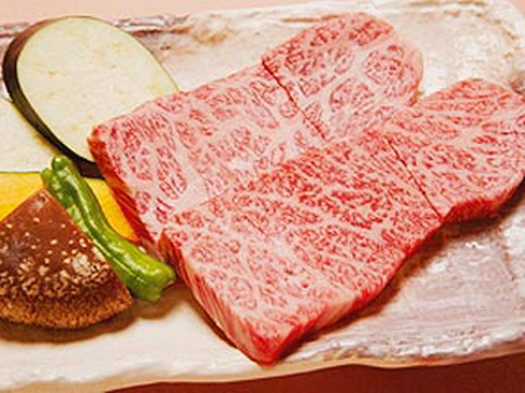 『飛騨牛』　の美味しさを心ゆくまでご堪能下さい。