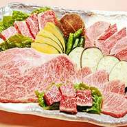 色々なお肉を一皿でご賞味下さい。