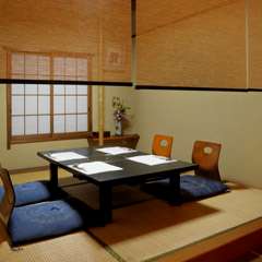 御接待にもご利用いただける個室を2名様よりご用意。