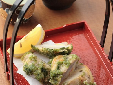 半個室は人数に応じてご用意。会席コース「8300円〜」