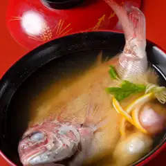 めでたい席には欠かせない鯛とお餅のお吸い物「大名椀」