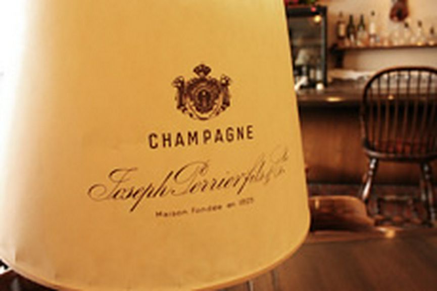 少し高級感のあるオシャレなインテリアで、デート気分UP!