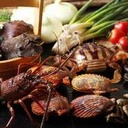 活貝・海老料理“満潮”自慢の松コースで、伊勢えび・海賊焼きをお楽しみ下さい。