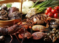 活貝・海老料理“満潮”自慢の松コースで、伊勢えび・海賊焼きをお楽しみ下さい。