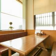 親しい友人同士の語らいの場としても。コース料理2000円～