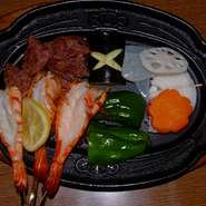 ヘレカット肉、小エビ3尾