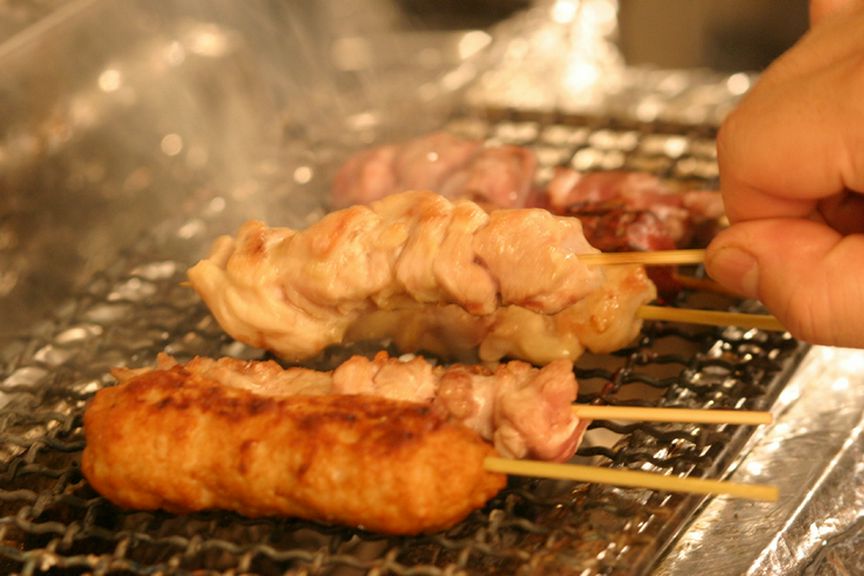 今井屋職人”焼き方人”が絶妙に焼く、絶品焼き鳥