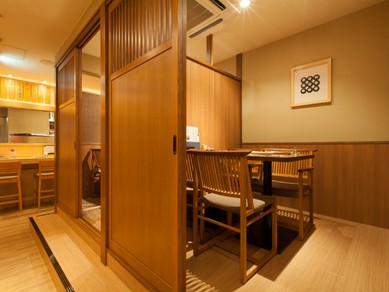 個室でゆったりと