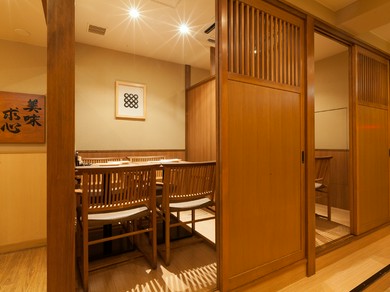 ≪半個室あり≫木の温もりがあふれる、上質な和の空間