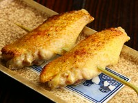 脂肪もあり、味にコクがあります。
皮はパリッ、中はふんわりジューシーに焼きあがっています。