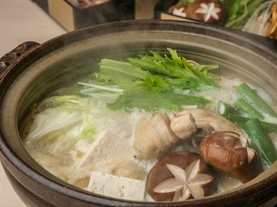 さかえや名物！コラーゲン水炊き鍋