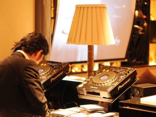 【演出】二次会会場が一体となって楽しめるパーティとは？