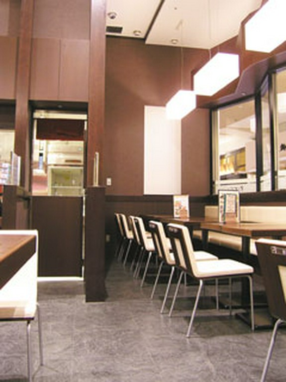 テーブル席もございます