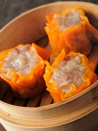 赤レンガ店だけのオリジナル！　『赤レンガシウマイ』