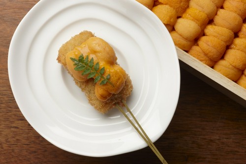 子持ち昆布の生雲丹乗せ