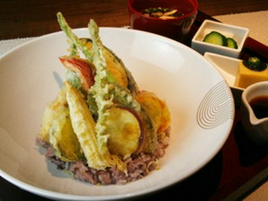 『季節の精進天丼』定食