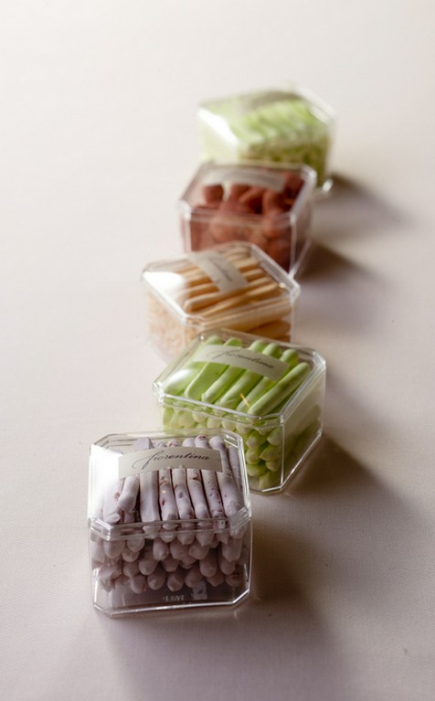 美しいパッケージやラッピング。大切な贈り物にも最適