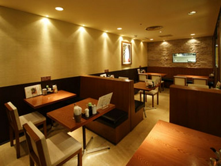 広々とした店内