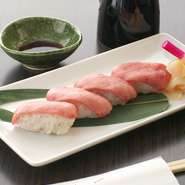 利久自慢の牛たんを使った様々なメニューはもちろん、松島ならではの海の幸を楽しんでいただけるメニューも充実しています。お子様からご年配の方まで、家族みんなが楽しんでいただける店だと思います。