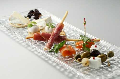 バータイムには『タパスセレクション』