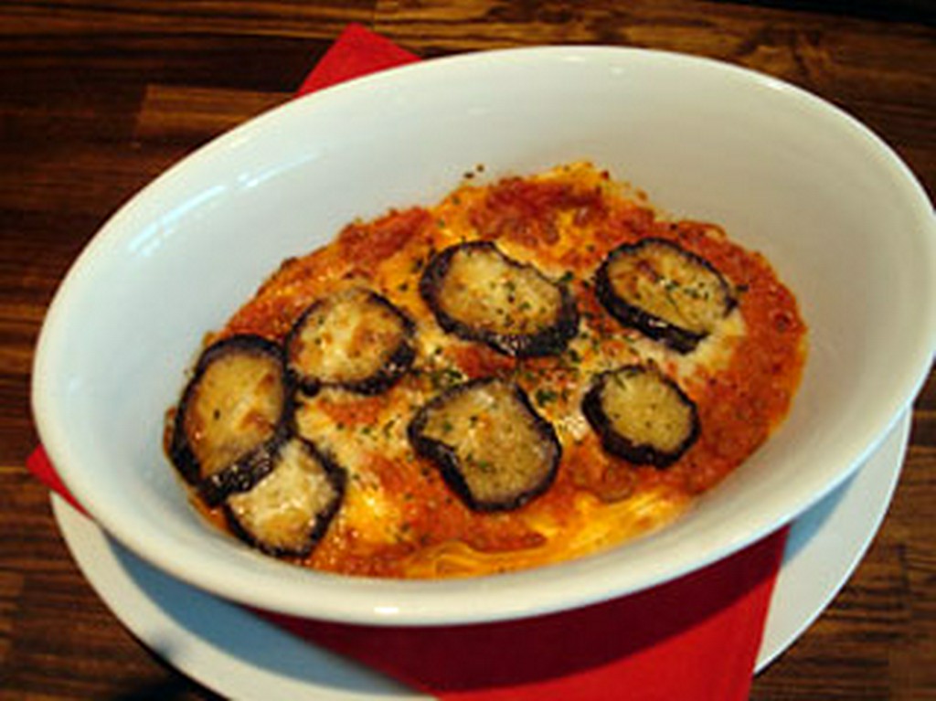 ナスとミートソースのラザニア