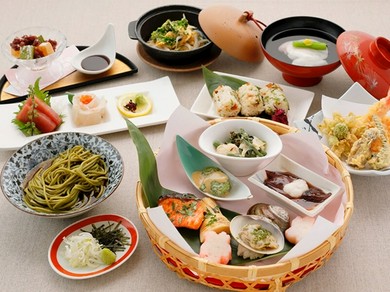季節の懐石膳
