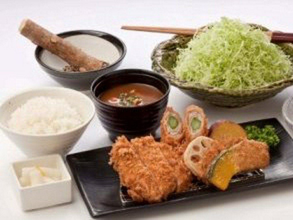 ランチ健美豚ロースの体にいいことずくし定食