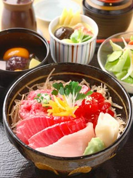 まぐろ丼セット