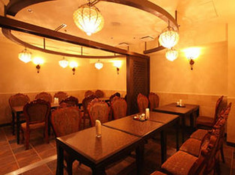 大小パーティーにオススメの場所。20名様ほどで楽しめる個室。