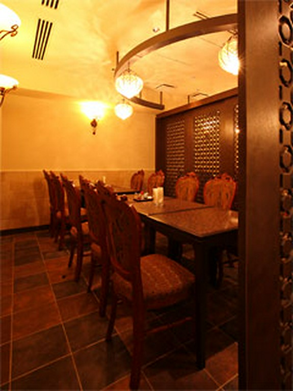 こちらは10名様まで対応の個室です。