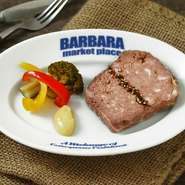 マーケット自慢の厚切りパテ・ド・カンパーニュ！