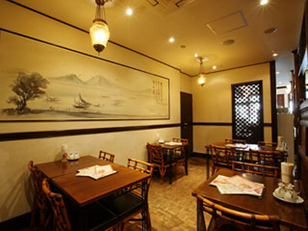 落ち着いた雰囲気の半個室は12名様まで可能です