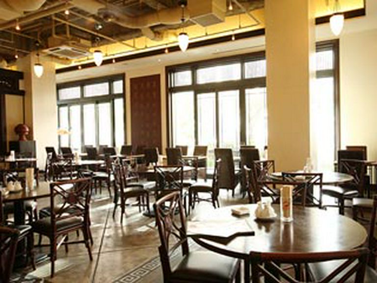 エリア最大の収容力を誇る大ホール