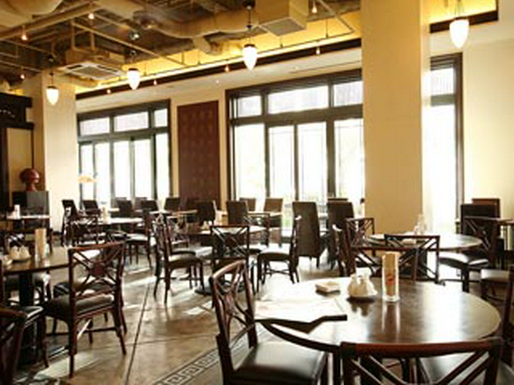 エリア最大の収容力を誇る大ホール