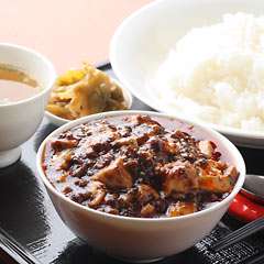 　麻婆豆腐は　3種類の辛さと味の違いがございます。