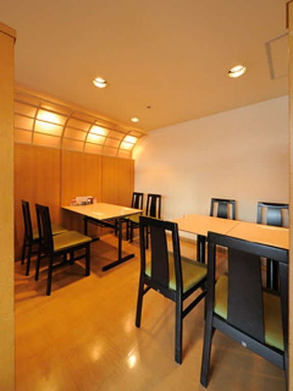 個室風なお席もございます。