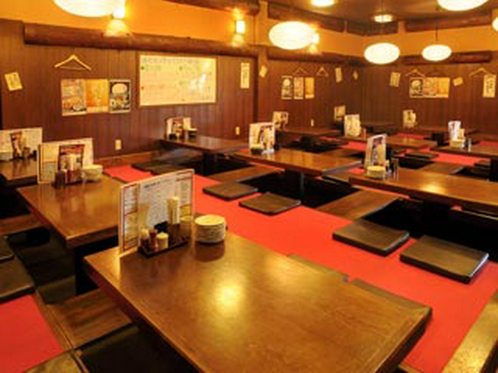 最大50名様までの宴会も可能な掘りごたつ席。