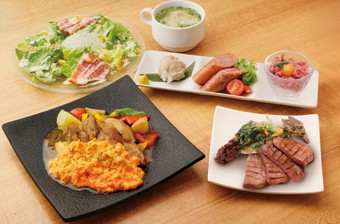 牛たん料理と森林どりステーキが楽しめるコースです。
